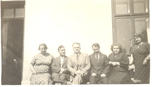 Toporów Franciszek Cisniewicz, w centrum, Halina,  żona po lewej