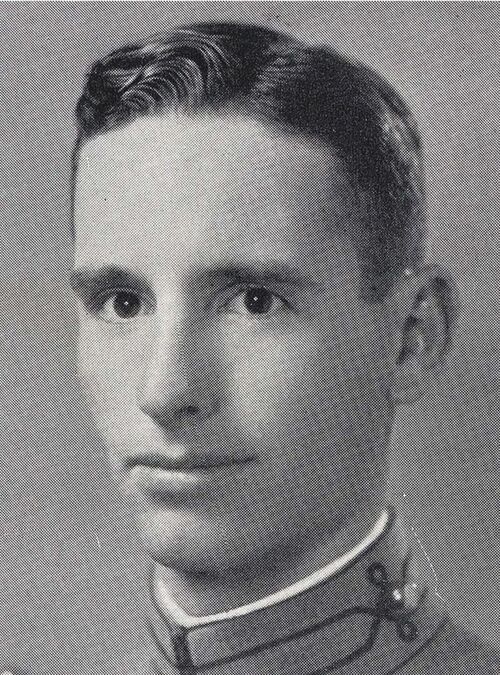 Ppłk John H. Van Vliet Jr. (zdjęcie z czasów studiów w West Point) – autor raportu z Katynia, znanego jako Raport van Vlieta, który przekazał Pentagonowi w 1945 r. Van Vliet jako niemi
